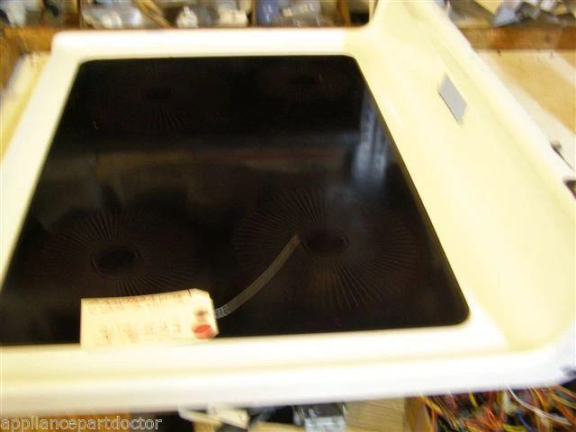 WHIRLPOOL STOVE 3176523 Cooktop (white) SCRATHES/FINISH LOSS USED  