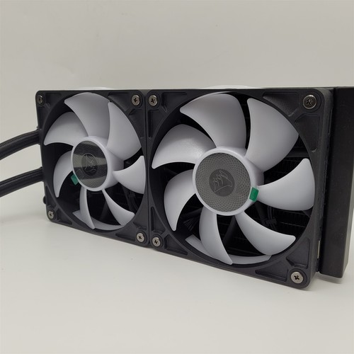 CORSAIR iCUE Link Titan 240 RX LCD Liquid CPU Cooler – 240mm AIO – Black - Afbeelding 3 van 5