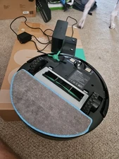 iRobot Roomba Combo RVG-Y1 Robot Essential Vacuum & Mop Y011020 Black