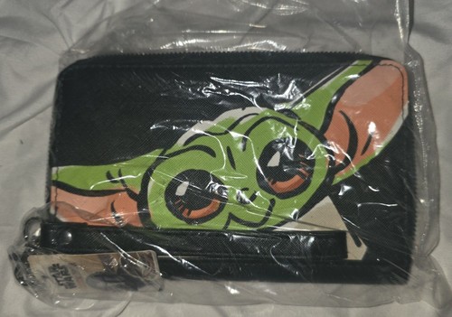 NWT Buckle Down baby Yoda grogu the child zipper wallet purse bag!