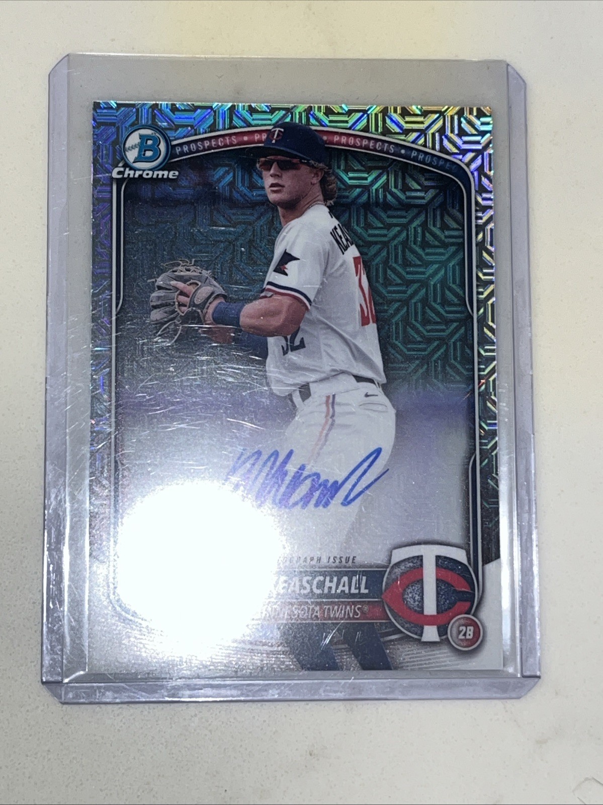 2025 Bowman Chrome Luke Keaschall TWINS Mega Box Mojo Refractor Auto Rookie