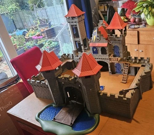 Playmobil Knights Empire Castle 3268 Vintage