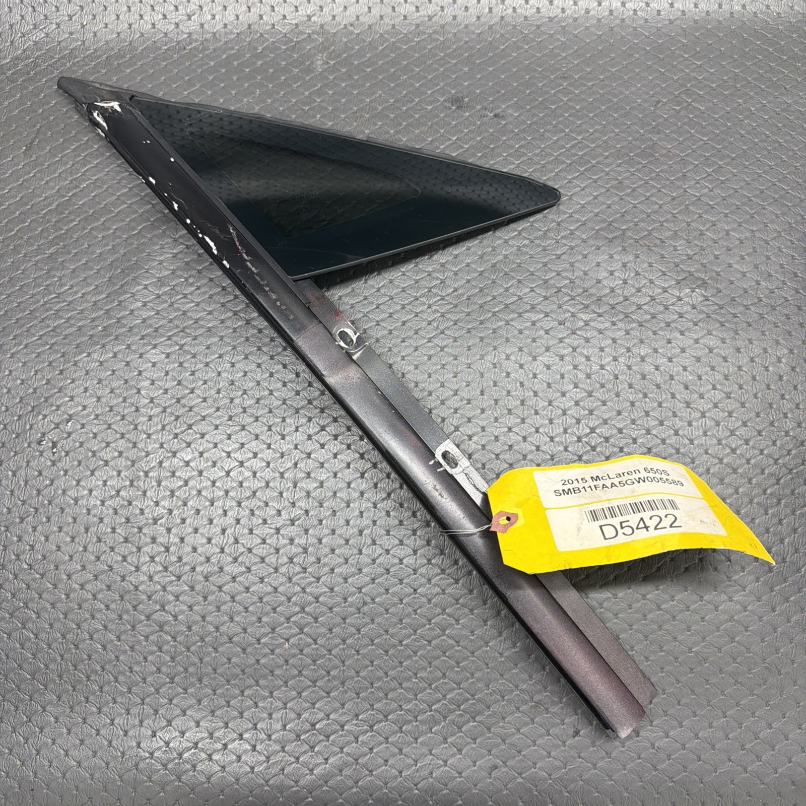 McLaren 650S Spider Front Right Quarter glass