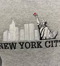 Fruit of the Loom NYC Sweatshirt Gray Embroidered Crew Neck New York 90's Size S