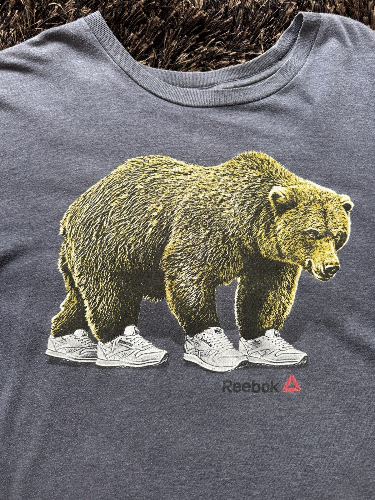Reebok Men's  Grizzly Bear W/ Tennis Shoes T-shirt Size Medium Blue Crew Tee thumbnail 5