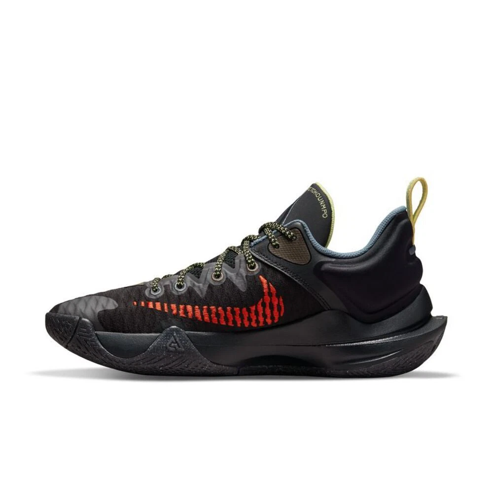 mens basketball shoes clearance