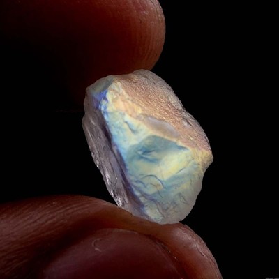 Madagascar African Rainbow Moonstone rough 07.70 Carat 100% Natural Fire Crystal