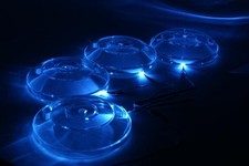 CASE FEET PIEDI GROSSI TONDI PER CASE STEREO DESKTOP E ALTRO CON LED BLU BELLI!