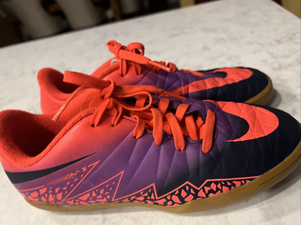 Nike Hypervenom Phelon II IC YOUTH Size 3.5 Indoor Soccer 749920