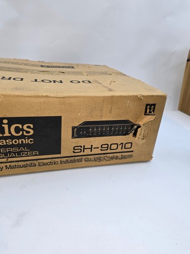 TECHNICS BY PANASONIC, STEREO UNIVERSAL FREQUENCY EQUALIZER, SH-9010, POWERS ON - Picture 23 of 24