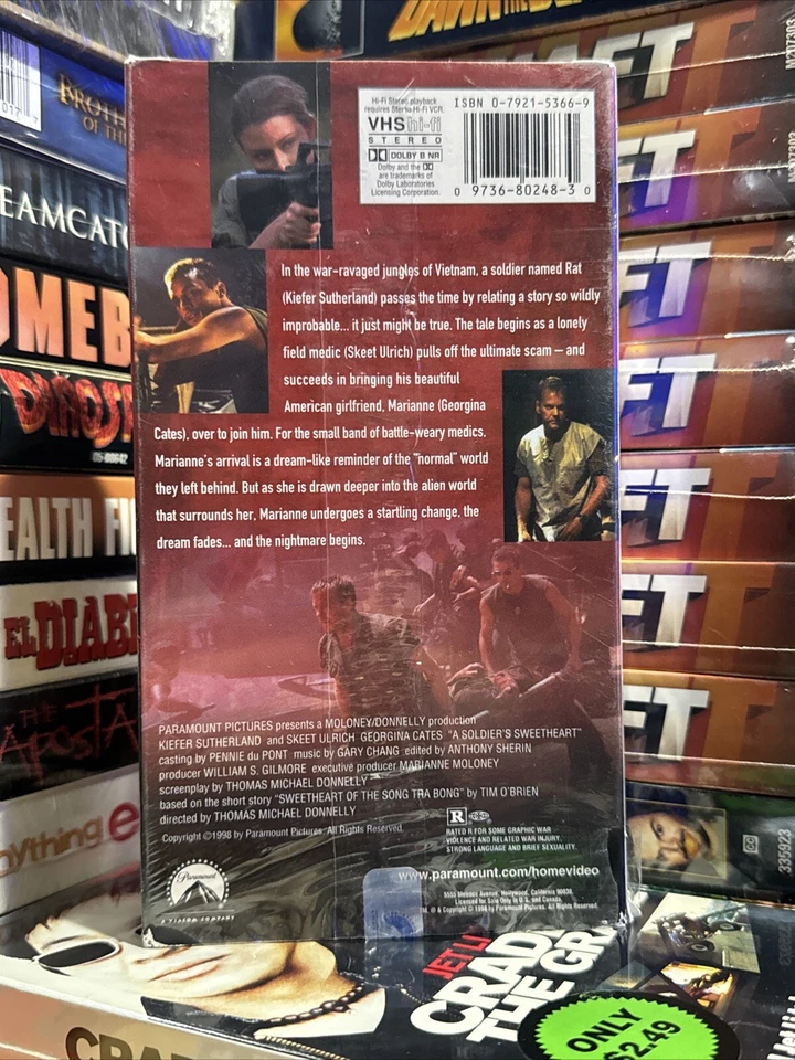 RARE A Soldier’s Sweetheart (1998) VHS, Skeet Ulrich, Kiefer Sutherland - Image 2 of 3