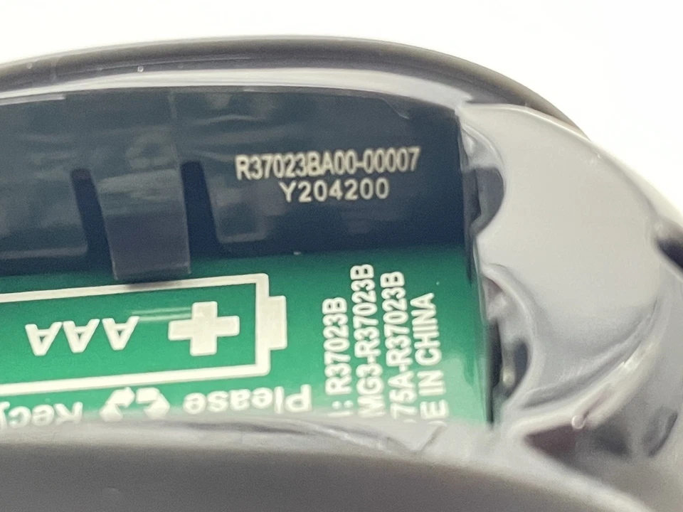 TiVo stream 4k Remote Control Model R37023B Voice Brand New - Image 3 of 4