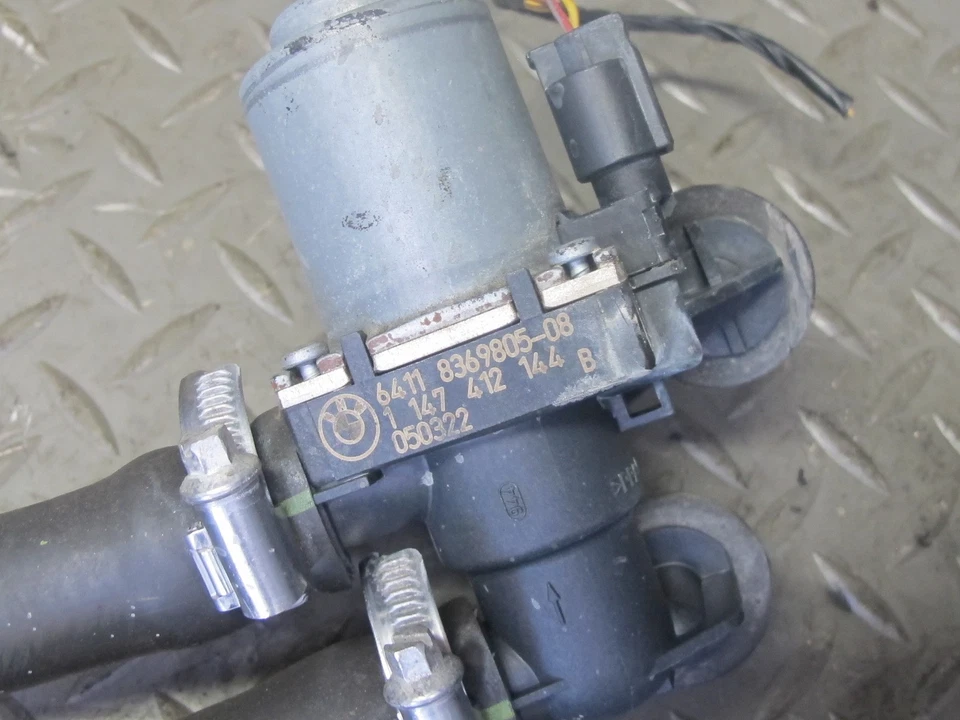 01-06 BMW E46 330i 330Ci M54 MOTOR REFRIGERACIÓN VÁLVULA AGUA MANGUERA TUBO CONJUNTO OEM Foto 3 de 4