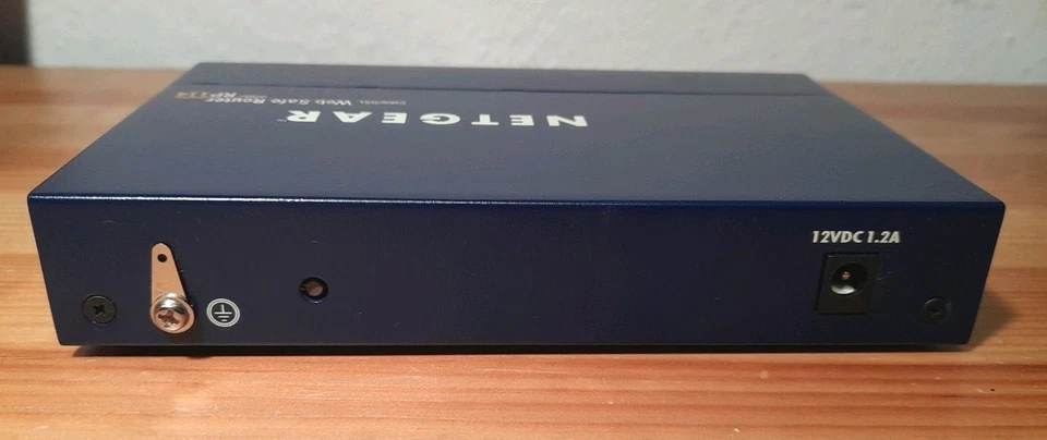 Netgear RP 114 xDSL Kabel Router - Bild 4 von 4