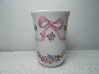 Gerold Tettau Handgefertigt Ribbon & Flowers Porcelain Bathroom Tumbler Cup