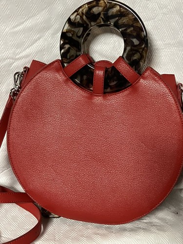 SASSY JONES RED LEATHER CONVERt PURSE W ACRYLIC RING HANDLES/ STRAPS SHOULDER BA - Picture 5 of 9
