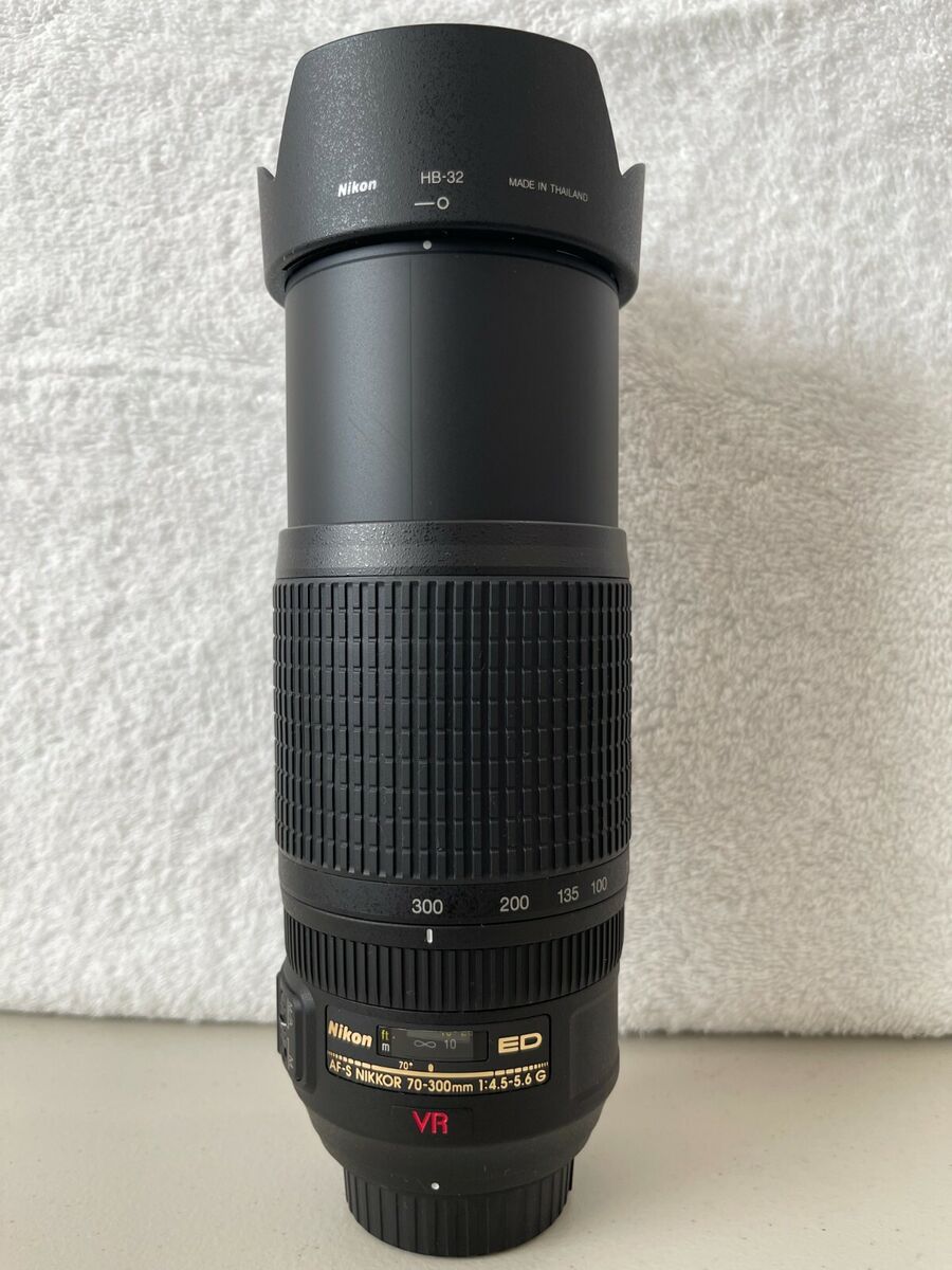 Nikon AF-S VR Zoom-Nikkor 70-300mm f/4.5-5.6 G IF-ED Nikon AF-S VR Zoom-Nikkor 70-300mm f/4.5-5.6 G IF-ED