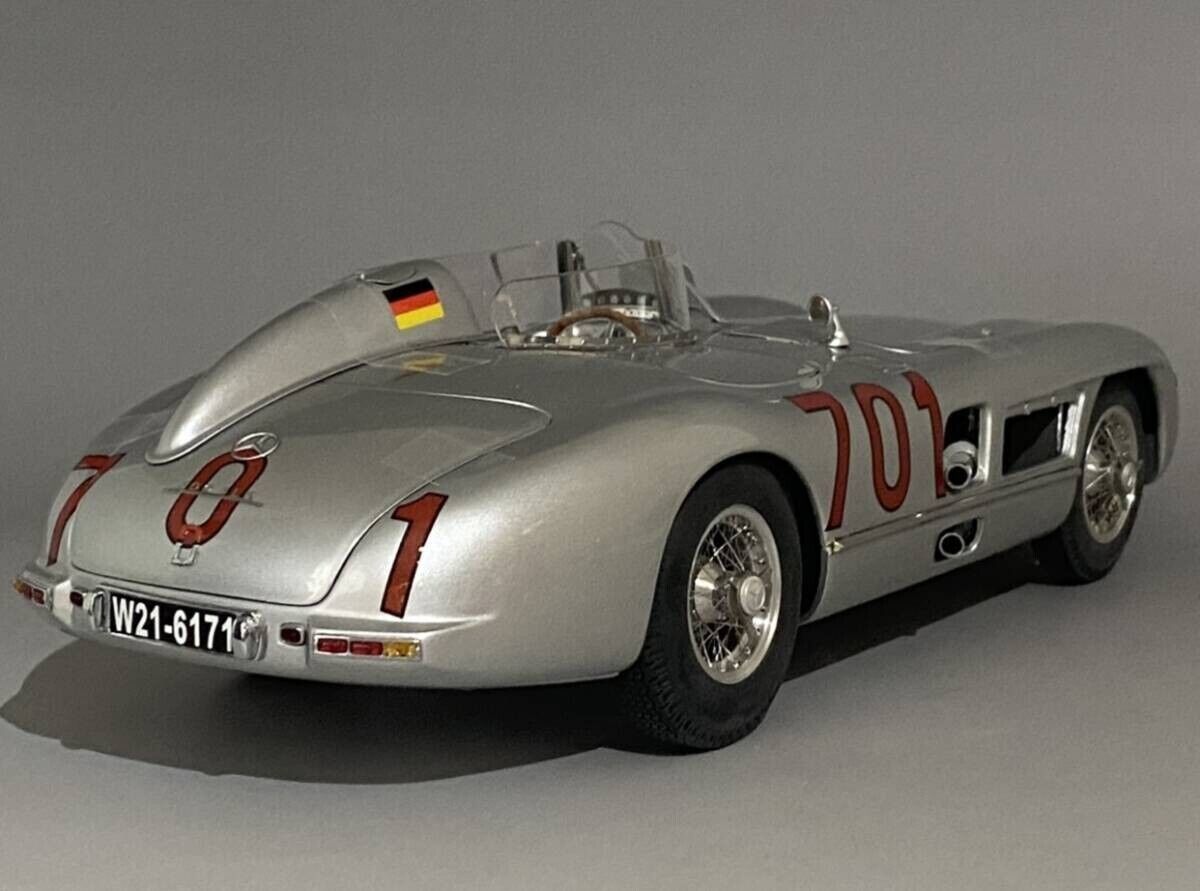 CMC 1/18 Mercedes Benz 300 SLR Mille Miglia 1955 Karl Kling CMC 1/18 Mercedes Benz 300 SLR Mille Miglia 1955 Karl Kling