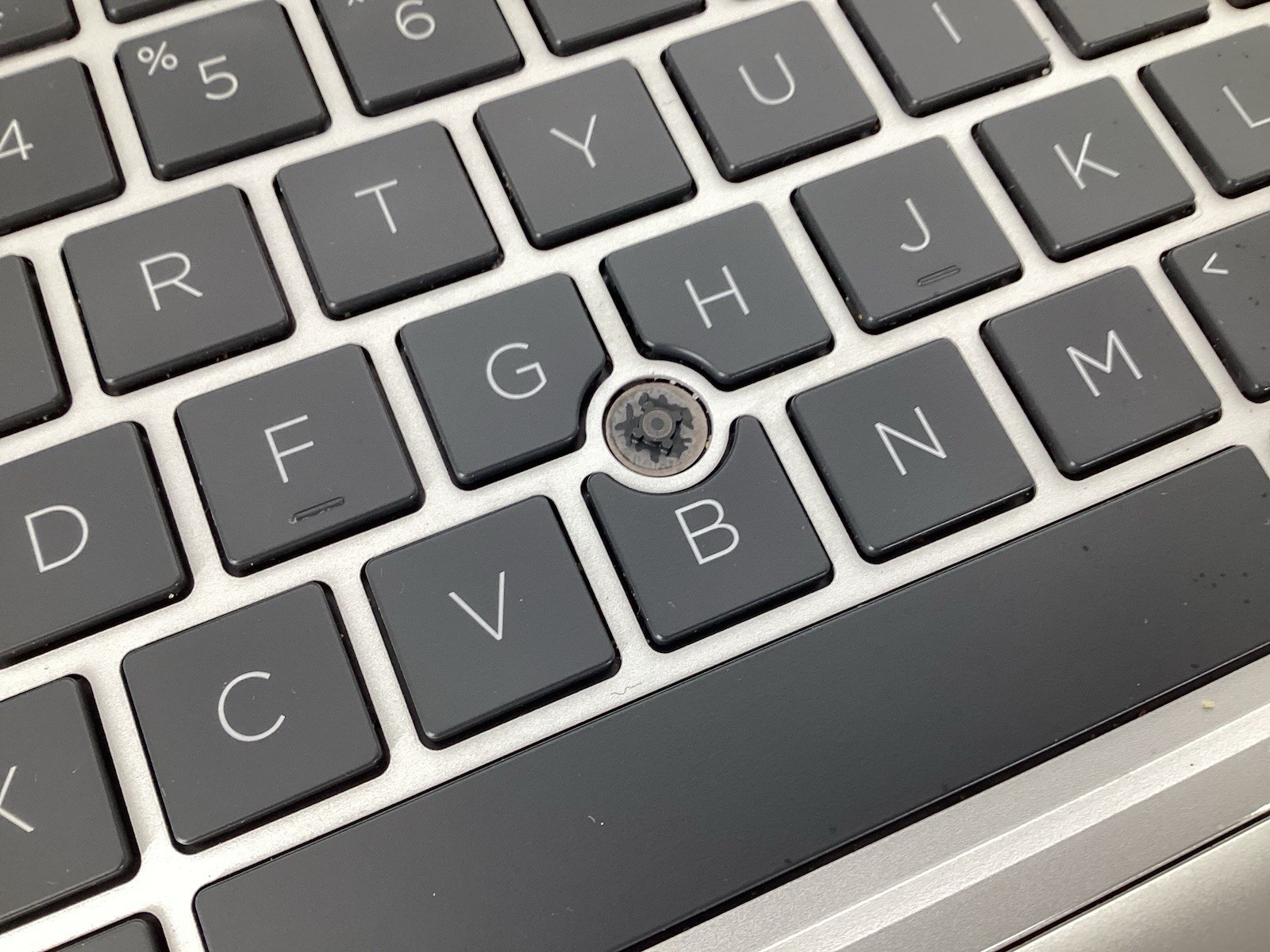 HP EliteBook 840 G7, 14-Inch Laptop, with Intel Core i7 10th Gen., 256 GB NVMe (Non-Volatile Memory Express), No OS