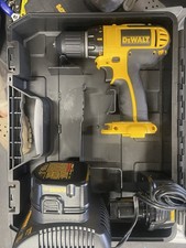 DEWALT DC742KA Kit w/ DC742 12V 3/8" Cordless Drill Driver, Case Battery Charger