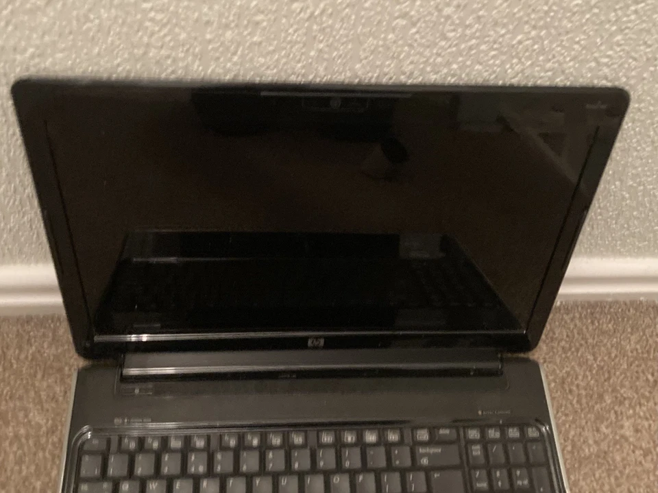 HP Pavilion Entertainment PC dv6-2108ae 17” Laptop - Image 3 of 4