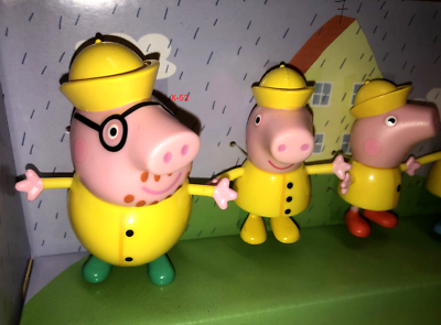 Peppa Pig Family Rainy Day pack figure set rain coat father