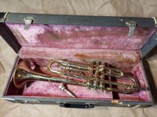 King Cleveland Superior Trumpet, USA, with case MP, Good Condition