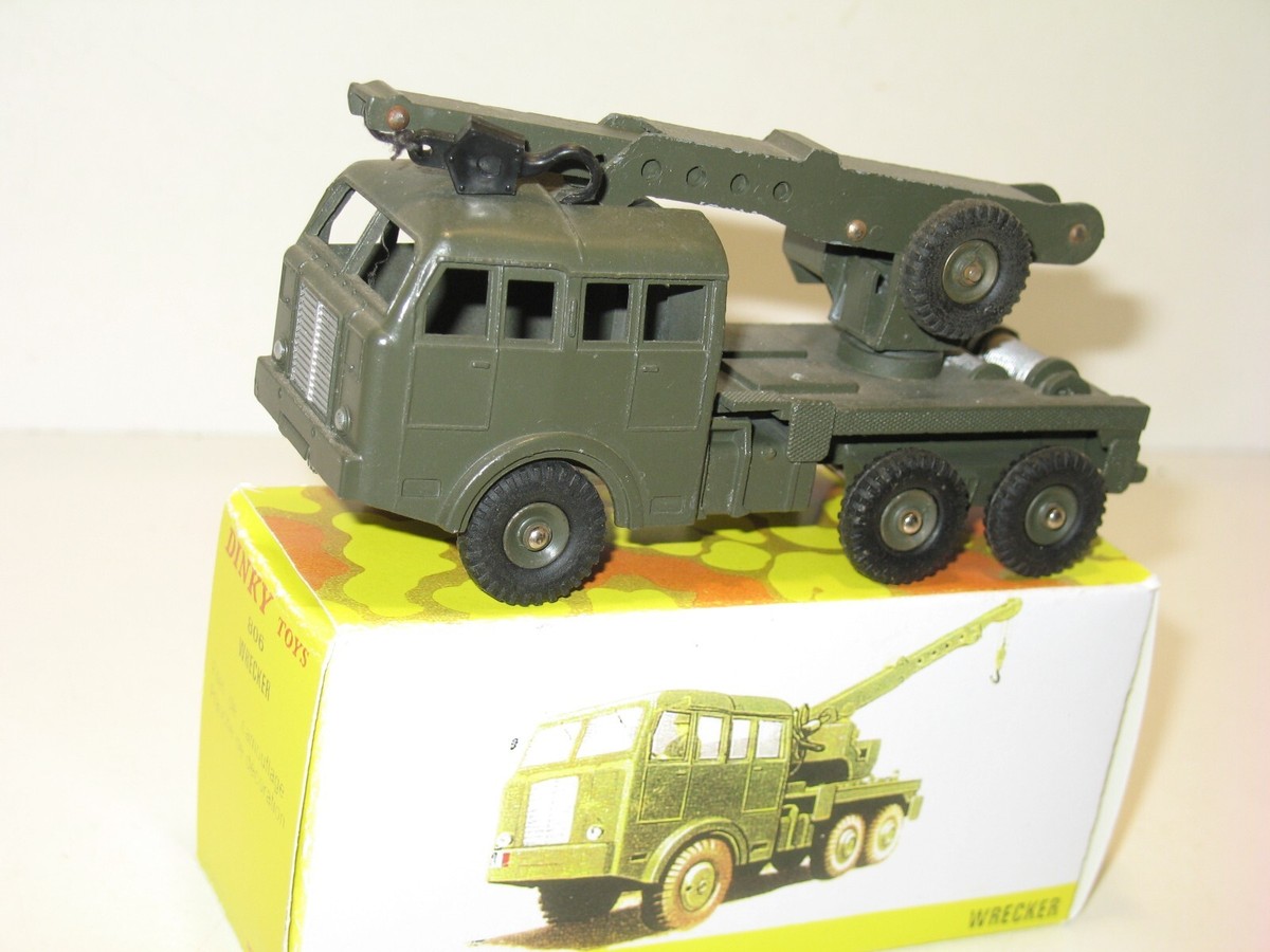 DINKY TOYS, camion grue, RARE derniére version, chassis non gravée