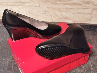 Eleganter, schwarzer Aerosoles Keilschuh, neu 8W / 40 