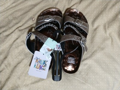 muk luks bonnie sandals