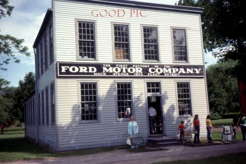 #J10 - y photo diapositive vintage 35 mm - bâtiment d'origine Ford Motor Company - 1980 - Photo 1 sur 1
