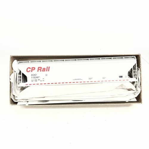 Tolva cubierta de tres bahías Accurail HO Canadian Pacific CP #115347 | Zustand: Used
