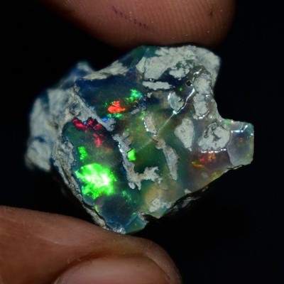 Glatter schwarzer Opal grob 13,40 kt natürlicher äthiopischer Welo Opal roh, ...