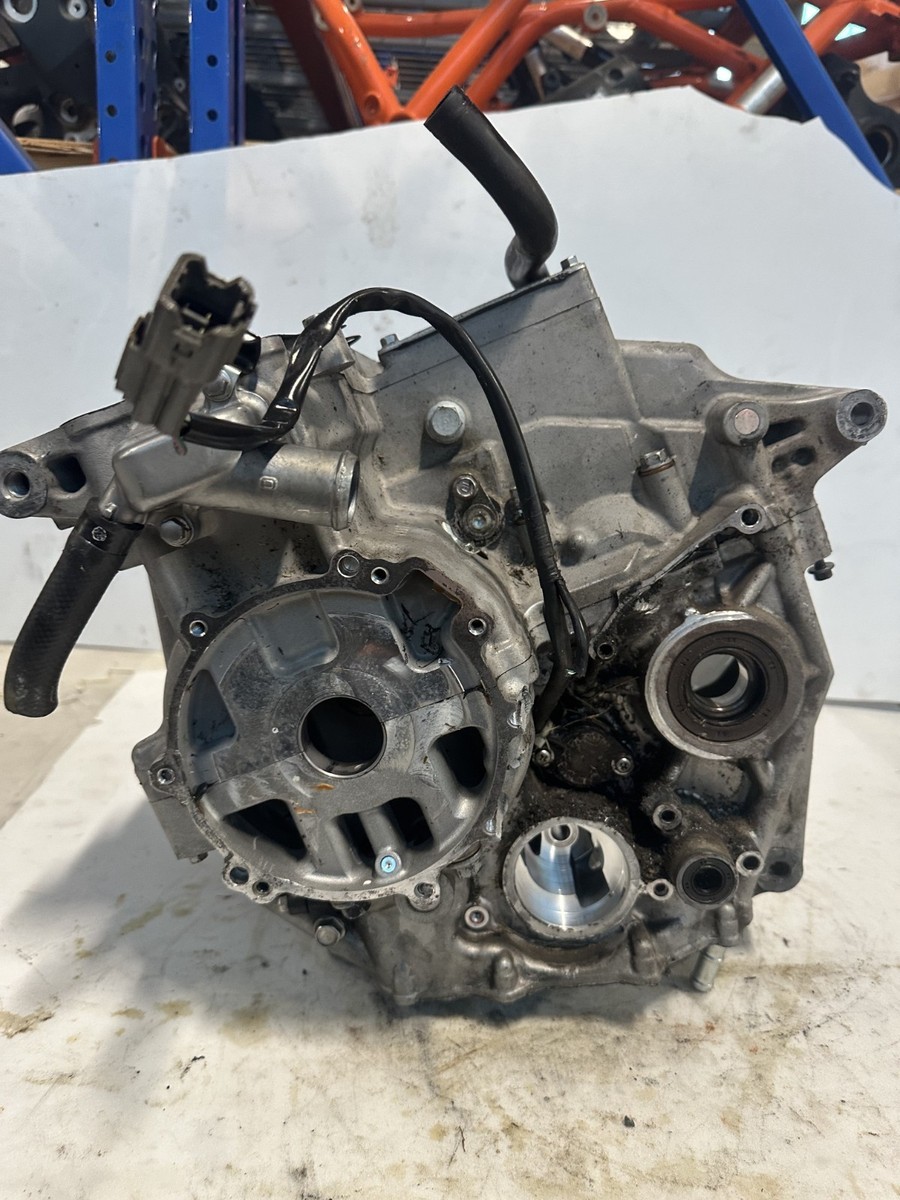 【ken】 11-15 Kawasaki NINJA ZX10R ENGINE MOTOR CRANKCASE CRANK CASES