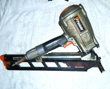 Paslode PowerMaster Plus 30° Degree Pneumatic Framing Strip Nailer F350-S