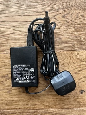 Delta Electronics AC Adapter ADP 15ZB AC 100-240V 12V 1,25A Netzteil 