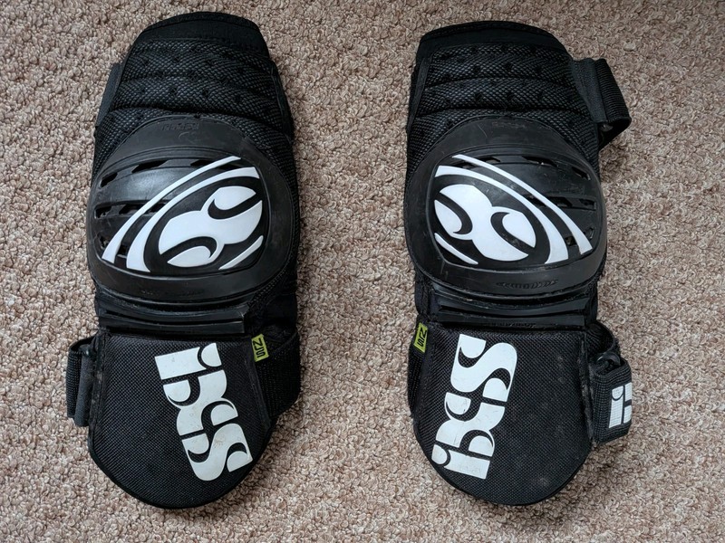 IXS Dagger Knee Pads Small