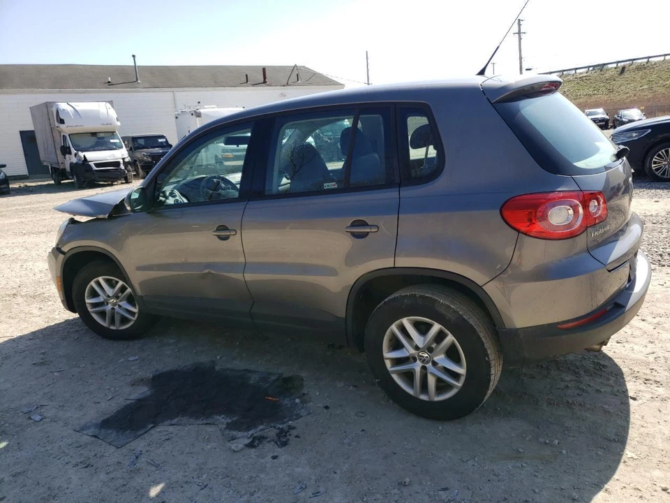 Parasol izquierdo usado se adapta a: Volkswagen Tiguan 2011 iluminado mercado estadounidense grado izquierdo Foto 2 de 4