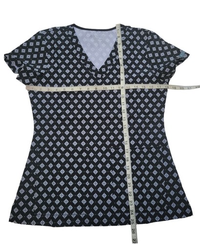 NWT Med Couture Floral Women's Lightweight Black & White Scrub Top Size- XS - Picture 3 of 8