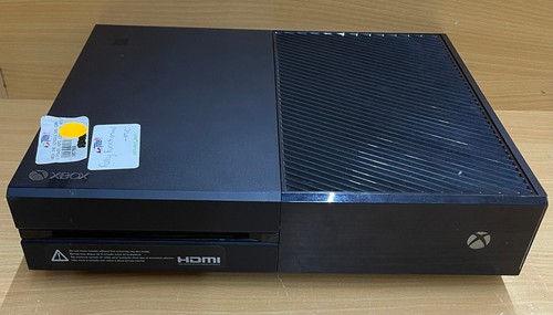 Microsoft Xbox One (Console Only) 1540 - Picture 11 of 15