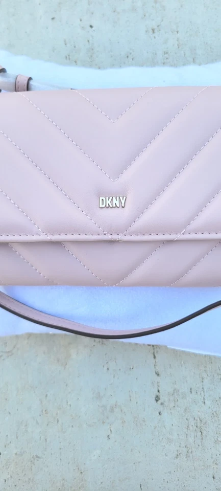 DKNY VERONICA WALLET ON STRING CROSSBODY PURSE CLUTCH 浅粉色 全新 带标签 — 第 2/4 张图片