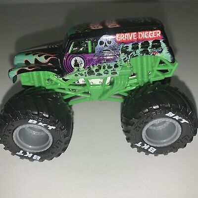 Hot Wheels Grave Digger 1:64 Monster Truck With Mud Tires Die-Cast