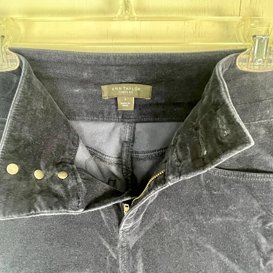 Pantalones elásticos de terciopelo azul marino talla 2 Ann Taylor calce curvilíneo para mujer Foto 3 de 4