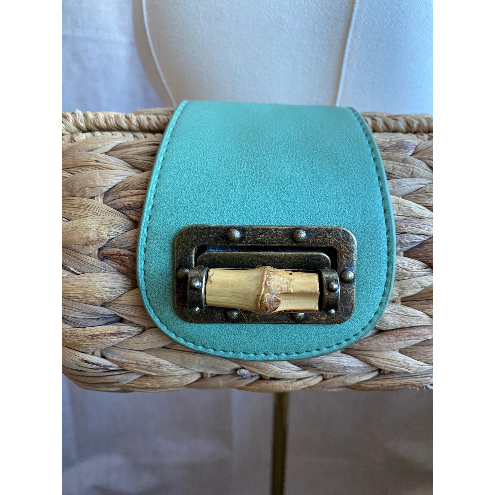 Sun N Sand Woven Straw Turquoise Trim Crossbody Bag Bamboo Lock