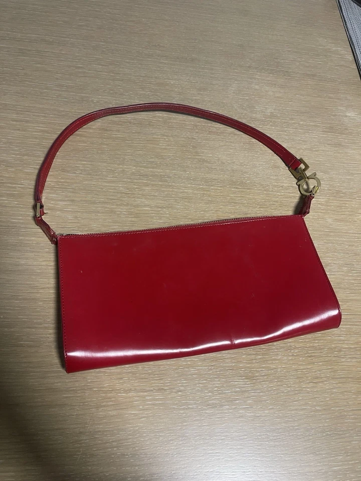 Bolso de hombro Salvatore Ferragamo rojo modelo AU-21-2306 Foto 3 de 4