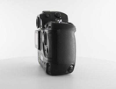 Nikon D1X 5.3 MP Digital SLR Camera Body Only - VAA109EM/25205PDP