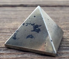 NATURAL PYRITE SMALL GEMSTONE PYRAMID 20-22mm
