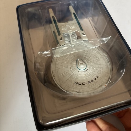 Star Trek NCC-2893 Spacecraft Figure - Picture 5 of 7