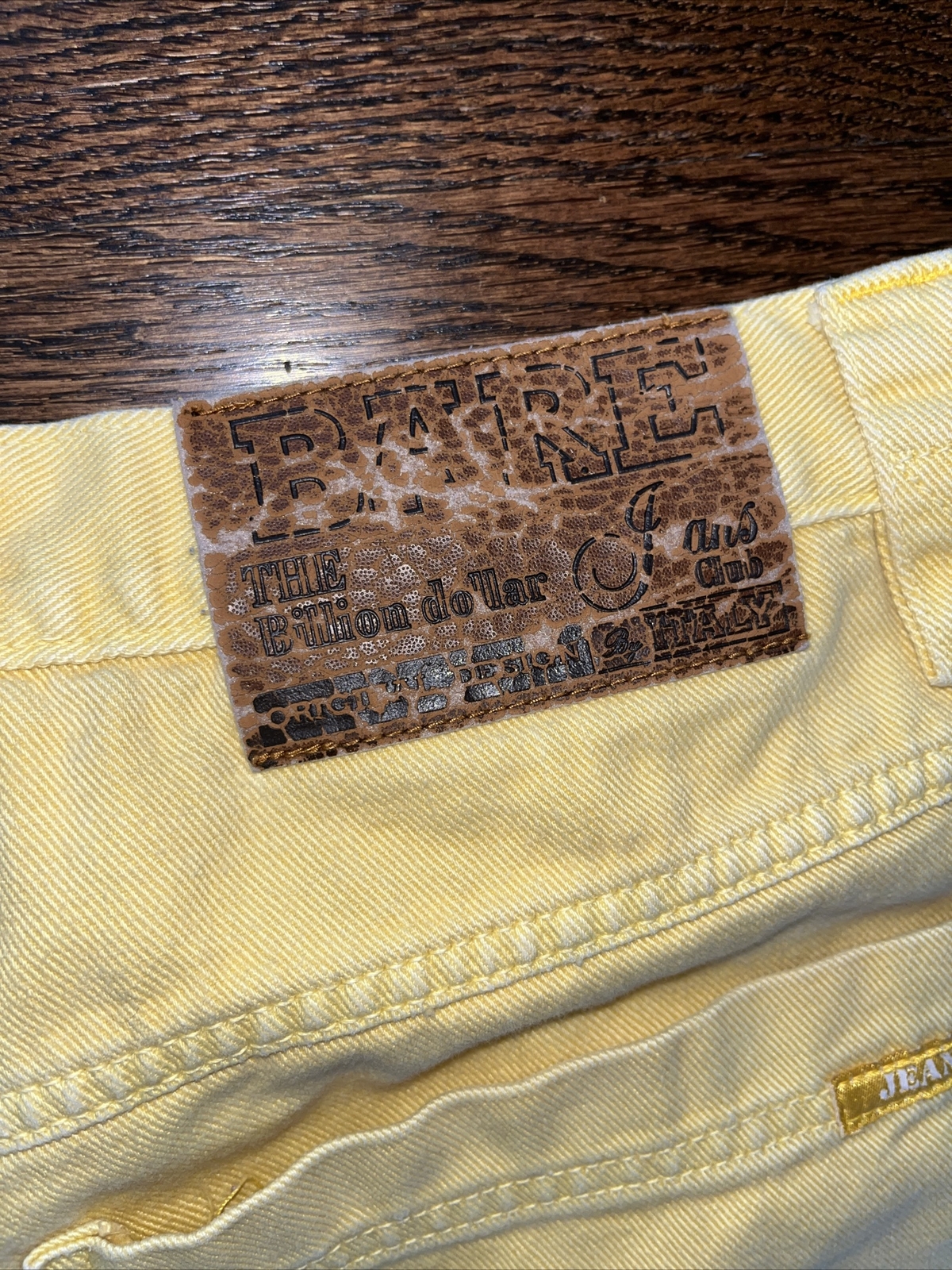 Hiphop History Bare the billion dollar jeans club Shorts size 31 Yellow - View 9