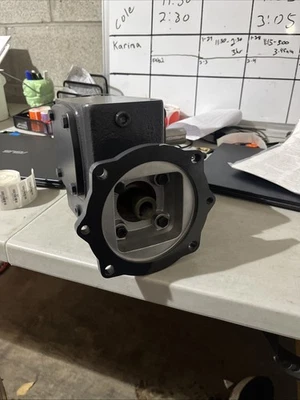 DAYTON 4Z300 SPEED REDUCER C-Face,56C,60:1 - Image 1 of 4